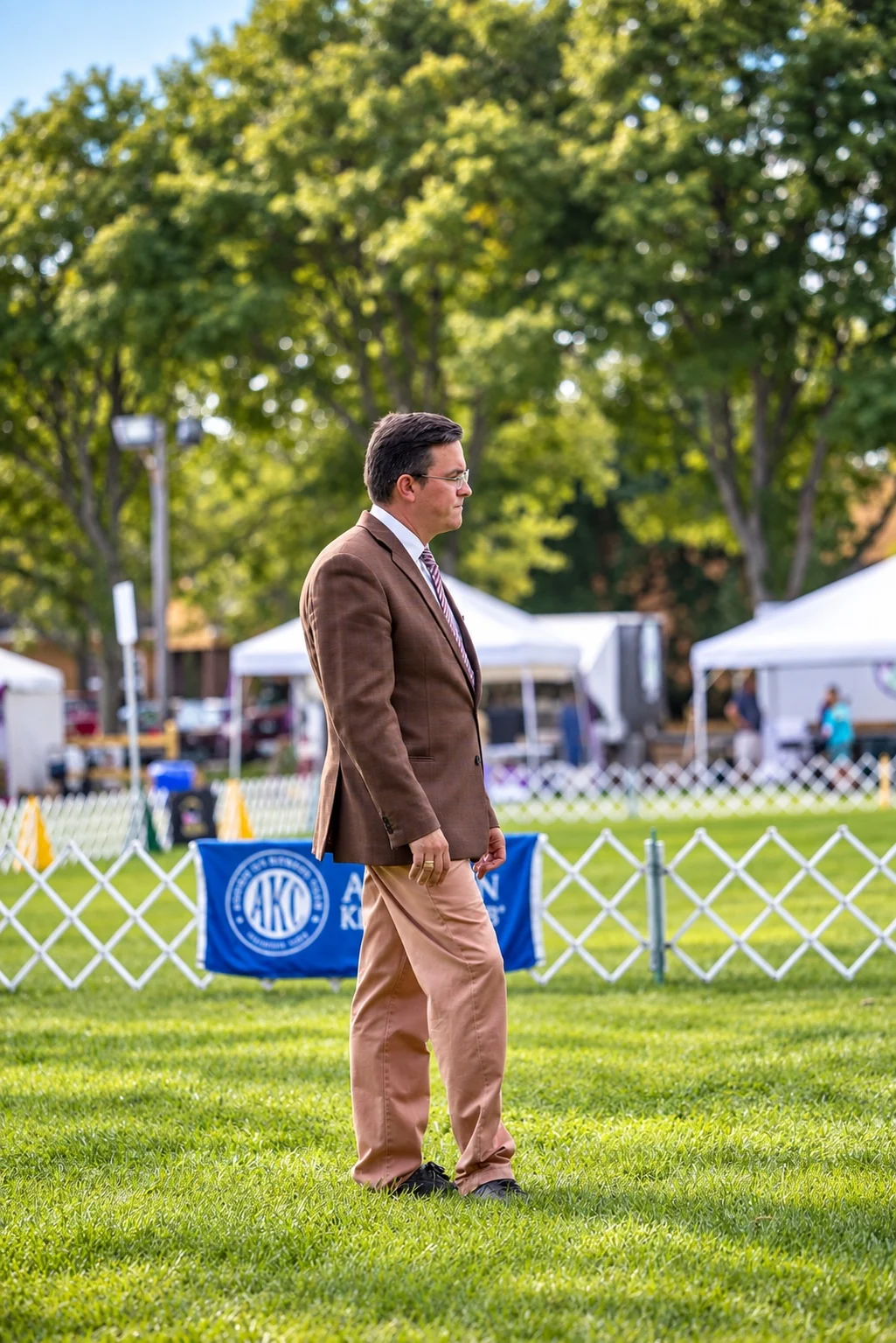 Blai Llobet judging at a dog show